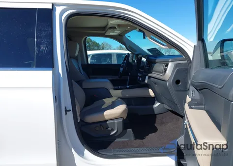 2023 Ford Expedition Xlt z USA, uszkodzony, nr VIN 1FMJU1J84PEA06797